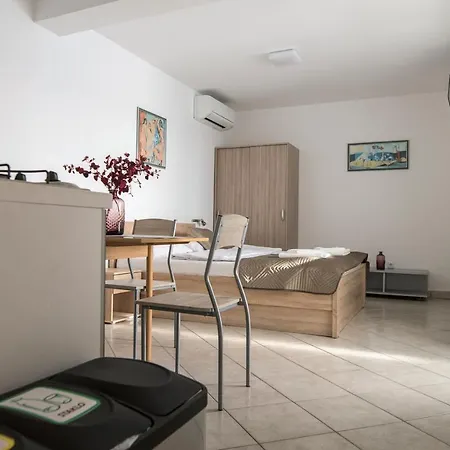 Bubi Apartment *